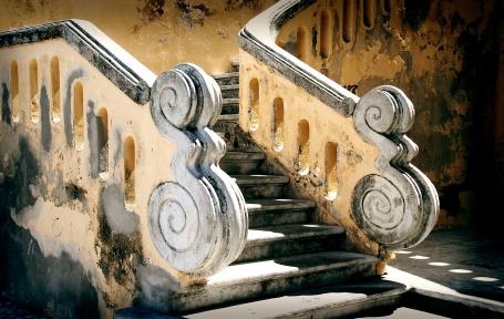 stairs-1909162_1920.jpg
