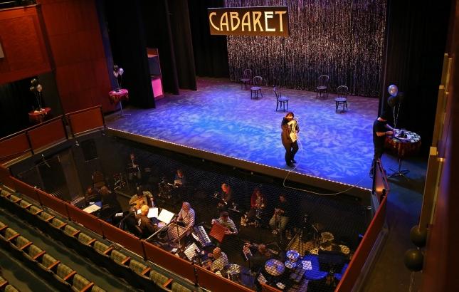 5954384cabaret-639110_1920.jpg