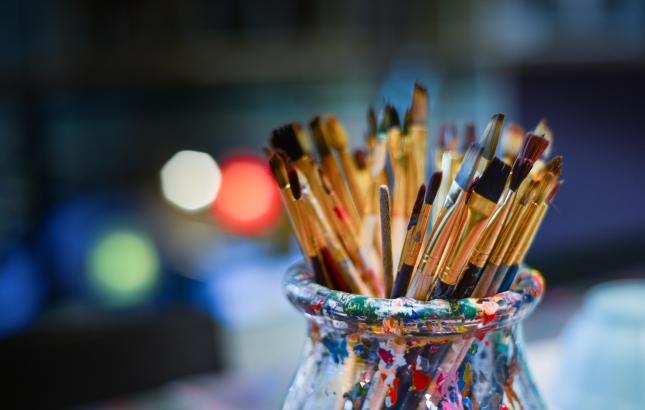 brushes-3129361_1920.jpg