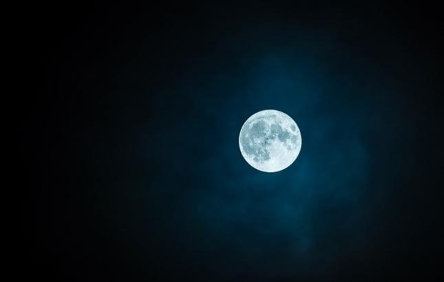 moon-1859616_640-4.jpg